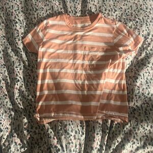 Medium pink and white stripped Arizona Jean CO semi-fit pocket tee